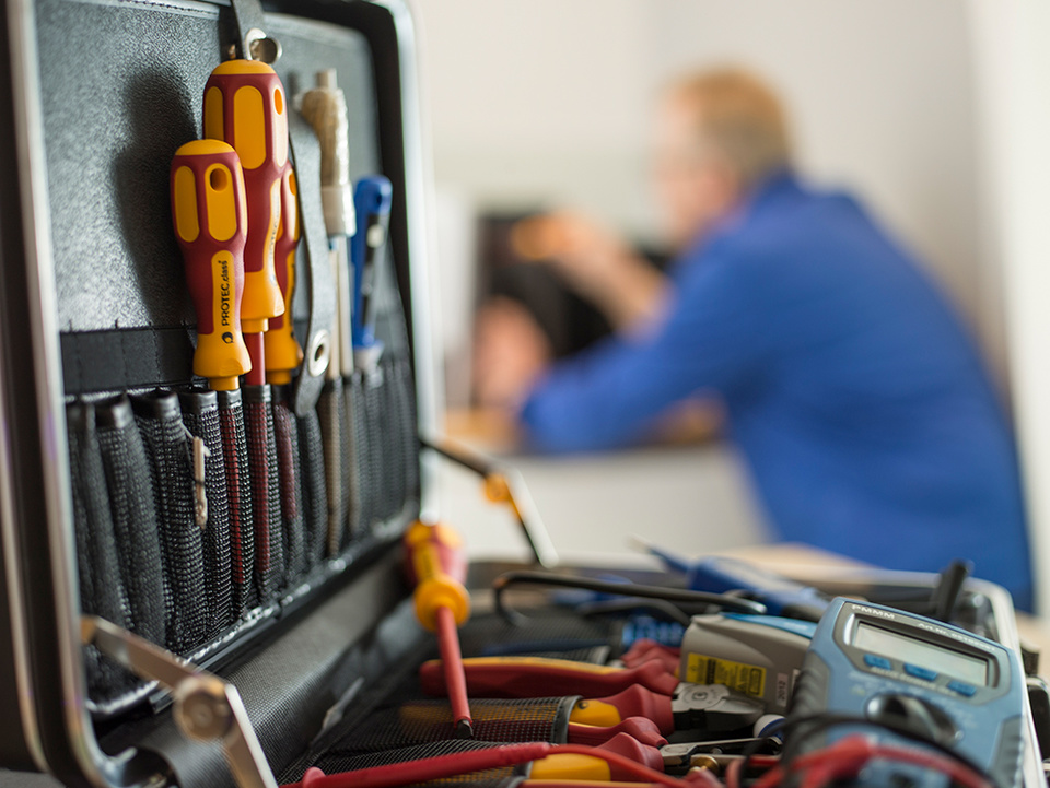 C F022411 bei Elektrotechnik Breitenbach in Gemünden am Main
